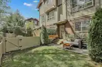 21 19560 68 AVENUE - thumbnail 36