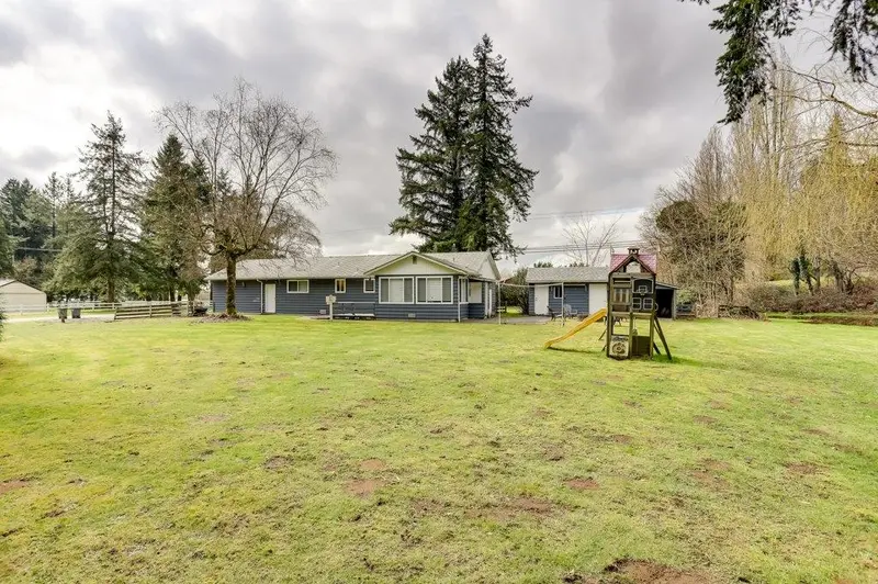 8964 184 STREET - photo 4 of 21