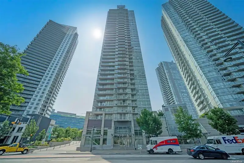 2507 13688 100 AVENUE - photo 1 of 6