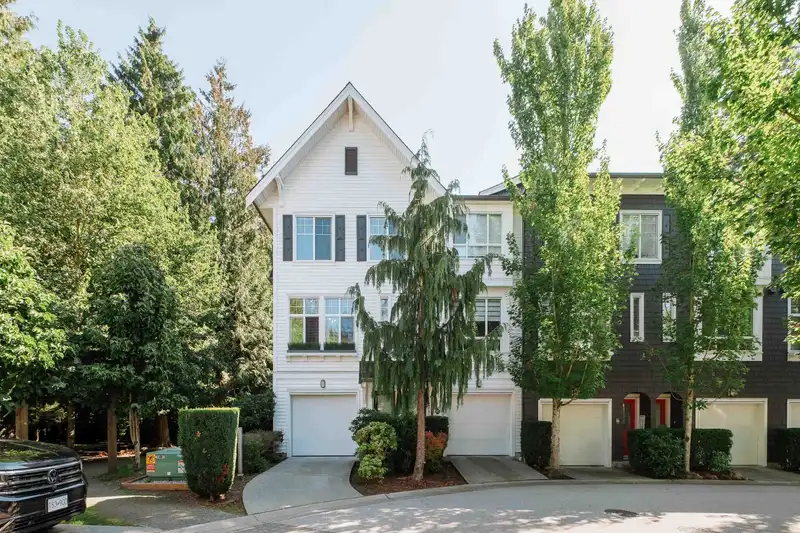 38 14955 60 AVENUE - photo 1 of 34