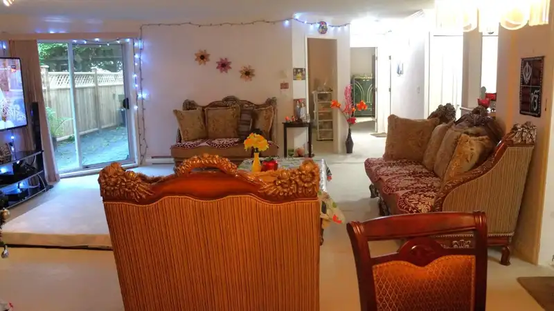 112 12633 72 AVENUE - photo 4 of 13