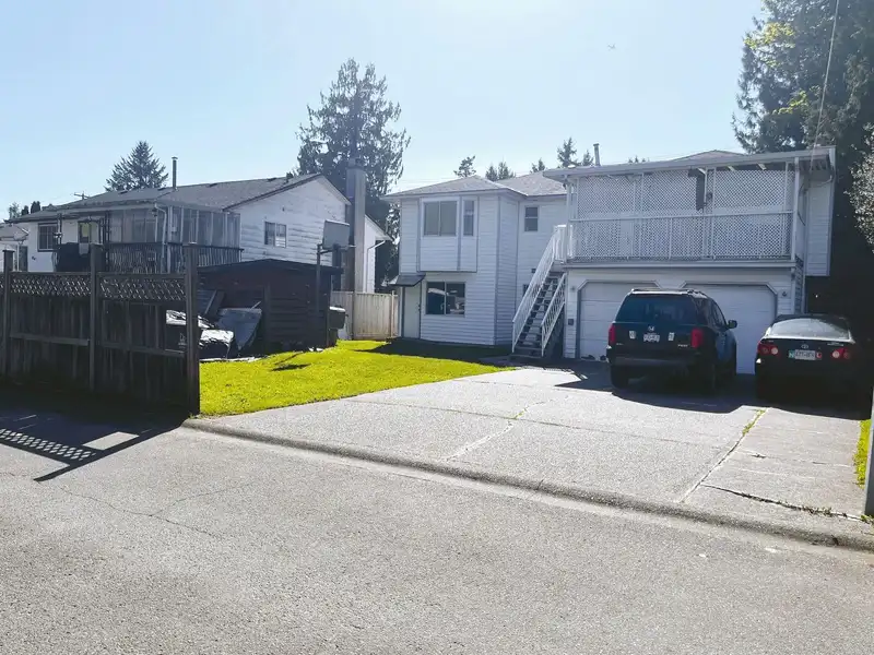 9328 132 STREET - photo 2 of 24