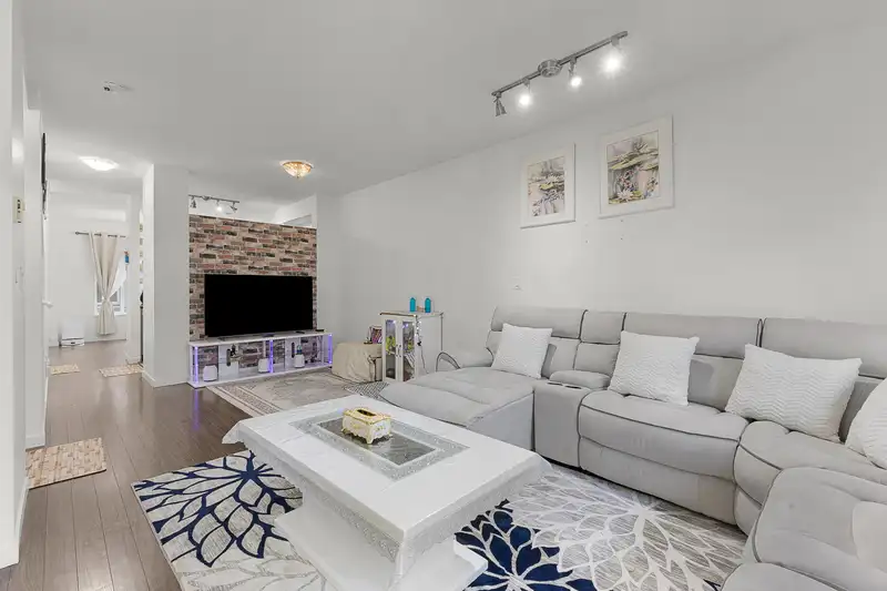 166 18701 66 AVENUE - photo 4 of 31