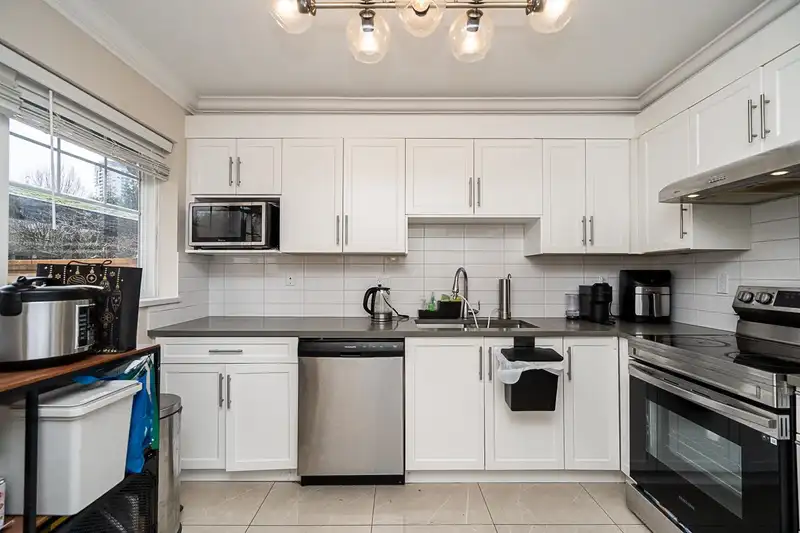 1 10282 132 STREET - photo 1 of 26