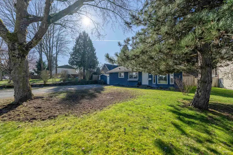 6153 MORGAN DRIVE - photo 2 of 25