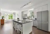 24 18681 68 AVENUE - thumbnail 2