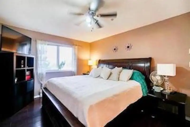 403 12739 72 AVENUE - photo 1 of 9