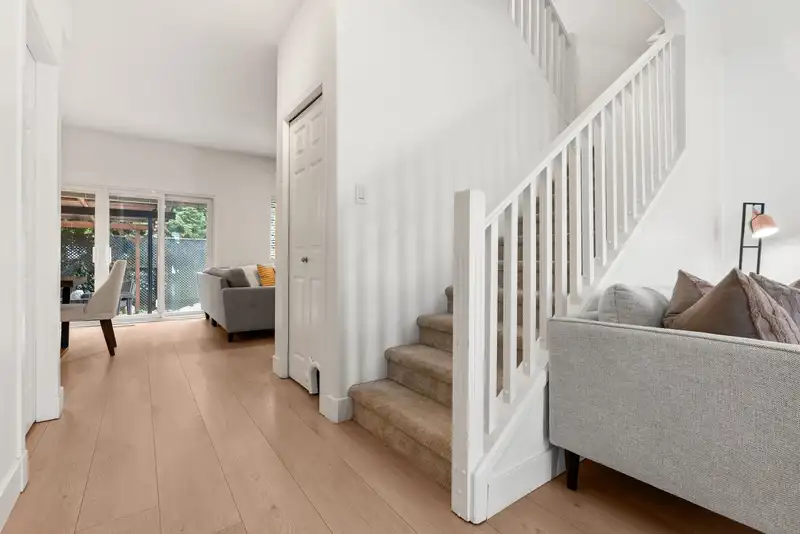 18166 66A AVENUE - photo 4 of 32
