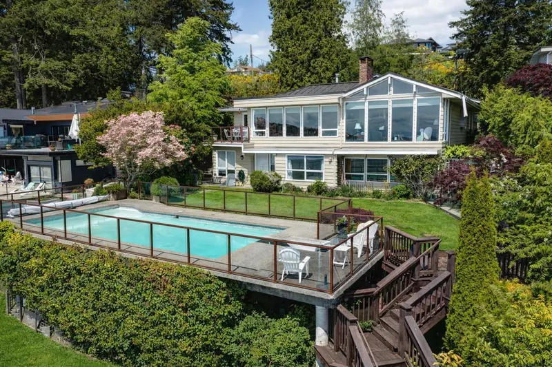 5951 SUNSHINE COAST HIGHWAY - photo 2 of 25