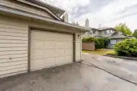 4 9727 152B STREET - thumbnail 3