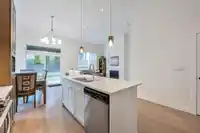 7 7979 152 STREET - thumbnail 9