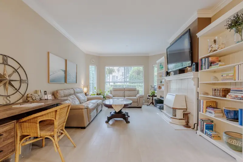 111 12464 191B STREET - photo 4 of 25