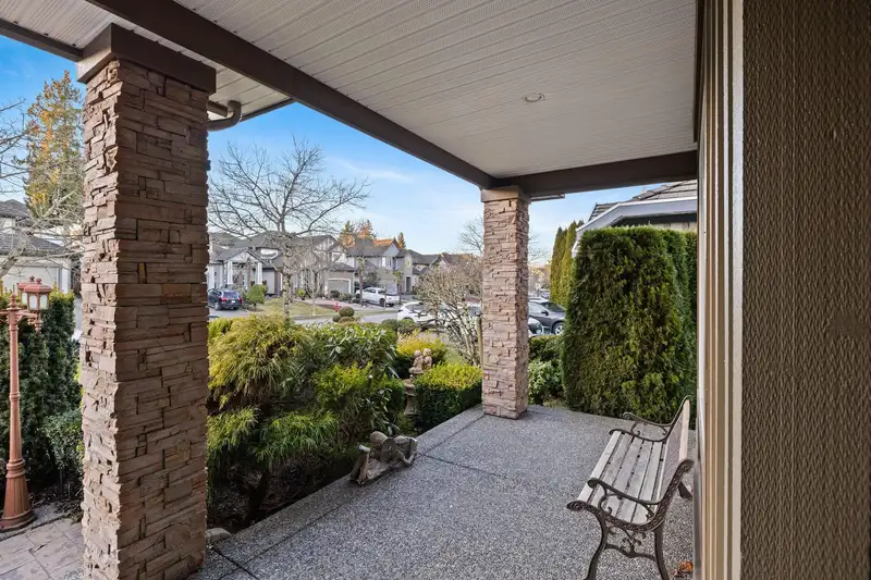 7288 147A STREET - photo 2 of 34