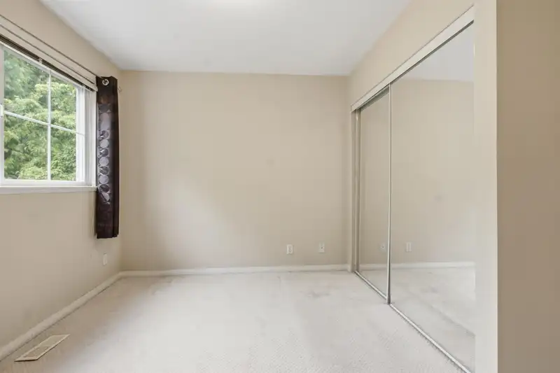 69 8888 151 STREET - photo 4 of 25