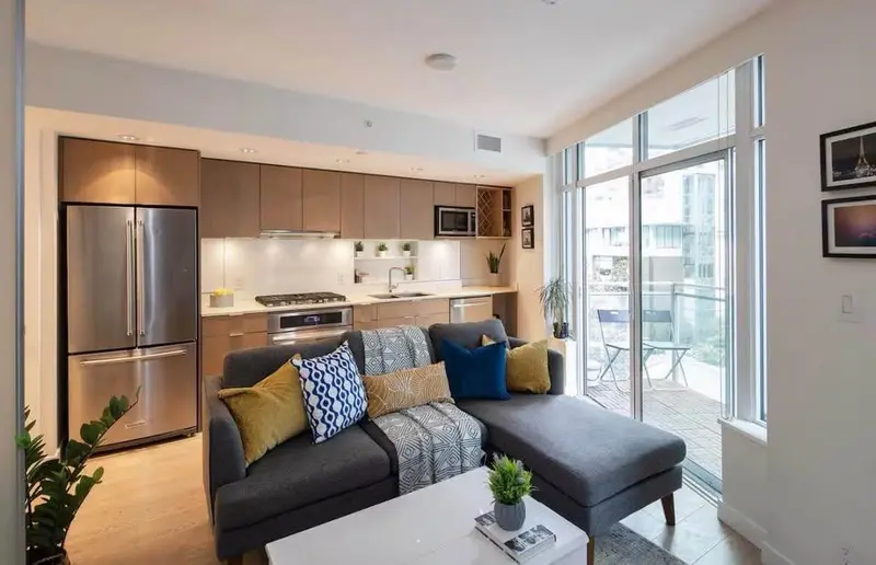 302 161 E 1ST AVENUE - photo 3 of 11