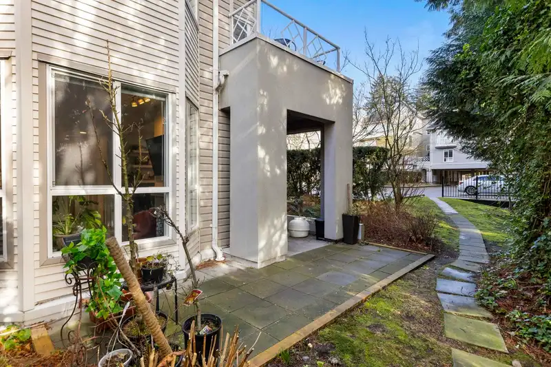 127 9979 140 STREET - photo 3 of 33
