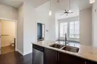 311 13468 KING GEORGE BOULEVARD - thumbnail 17