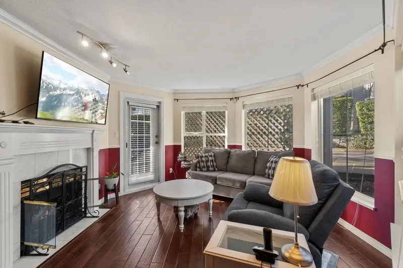 105 15110 108 AVENUE - photo 3 of 25