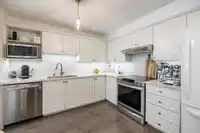 215 8139 121A STREET - thumbnail 6