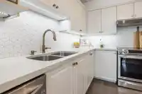 215 8139 121A STREET - thumbnail 10