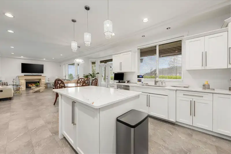 11266 163 STREET - photo 3 of 40