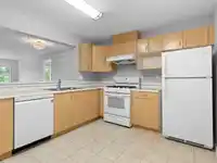 420 15210 GUILDFORD DRIVE - thumbnail 2