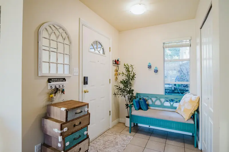 31 1238 EASTERN DRIVE - photo 3 of 25