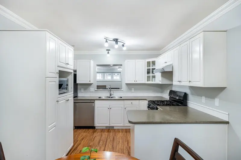 5 20222 96 AVENUE - photo 4 of 25