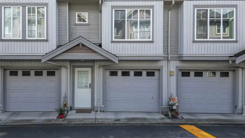 168 12040 68 AVENUE - photo 1 of 25