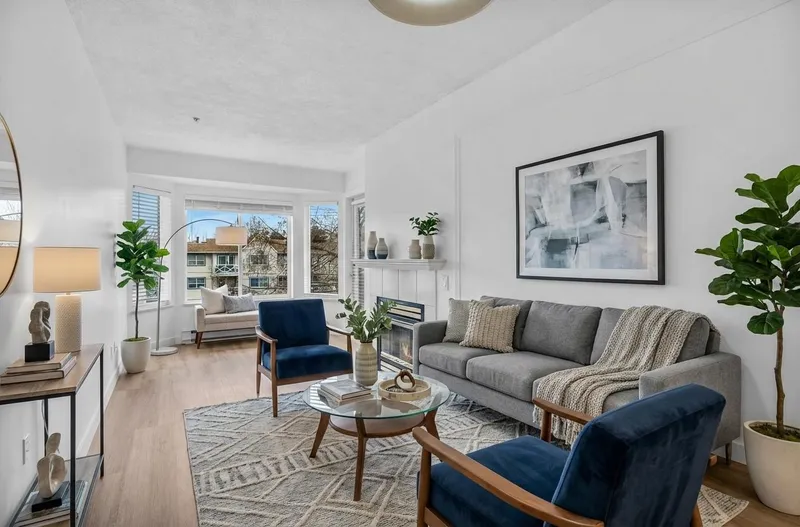 404 12110 80 AVENUE - photo 1 of 25