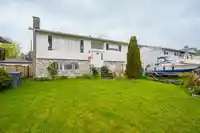 6177 175B STREET - thumbnail 2