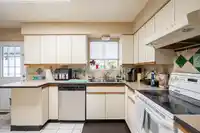 6177 175B STREET - thumbnail 8