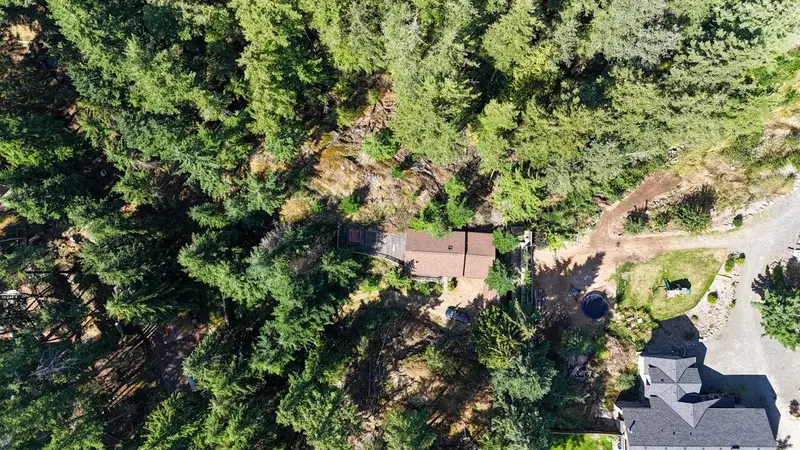 360 SALAL ROAD - photo 4 of 25