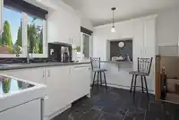 7340 TODD CRESCENT - thumbnail 10