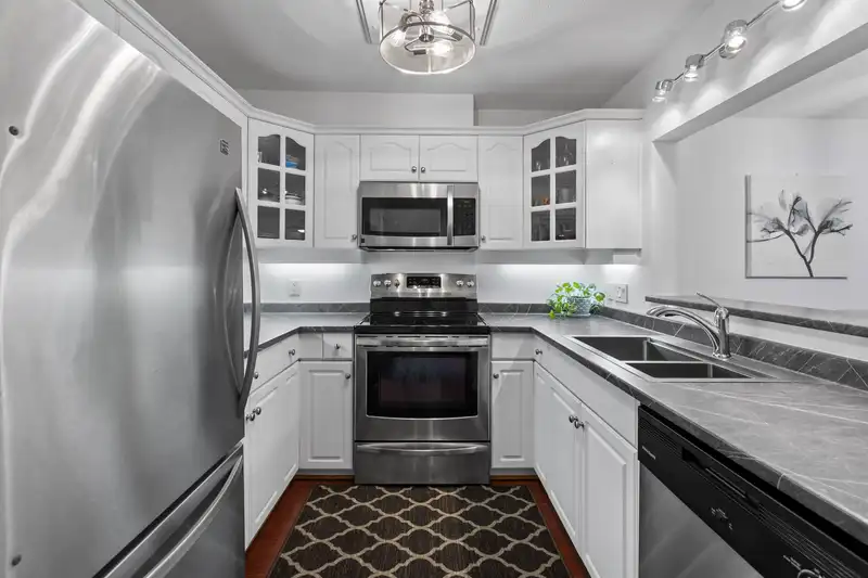 207 17730 58A AVENUE - photo 3 of 40