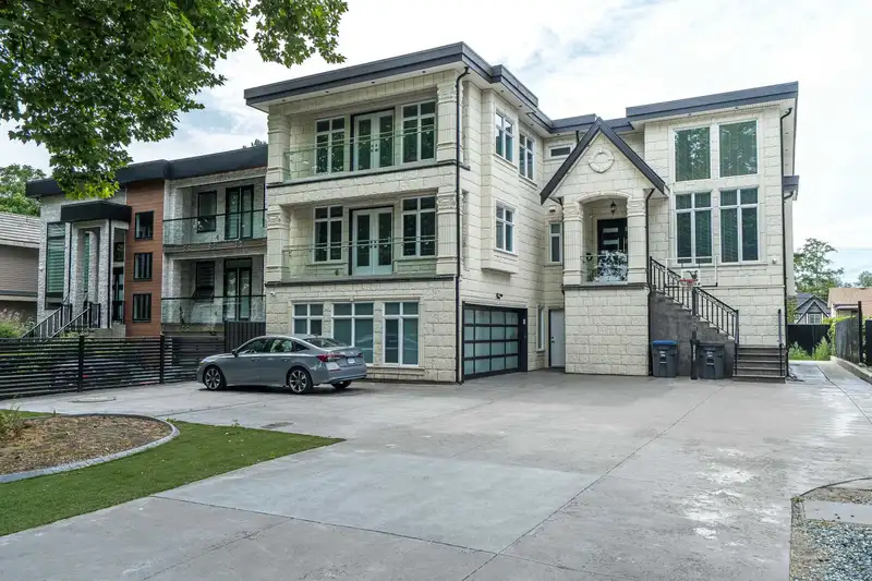 9021 BEN NEVIS CRESCENT - photo 1 of 40