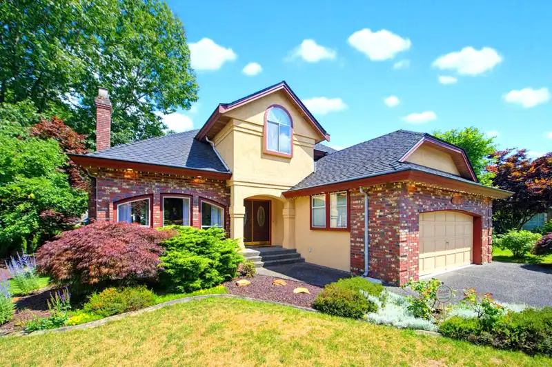10482 ASHDOWN PLACE - photo 1 of 40