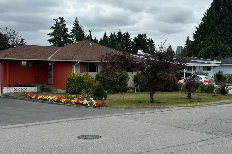 12561 98TH AVENUE - photo 1 of 8