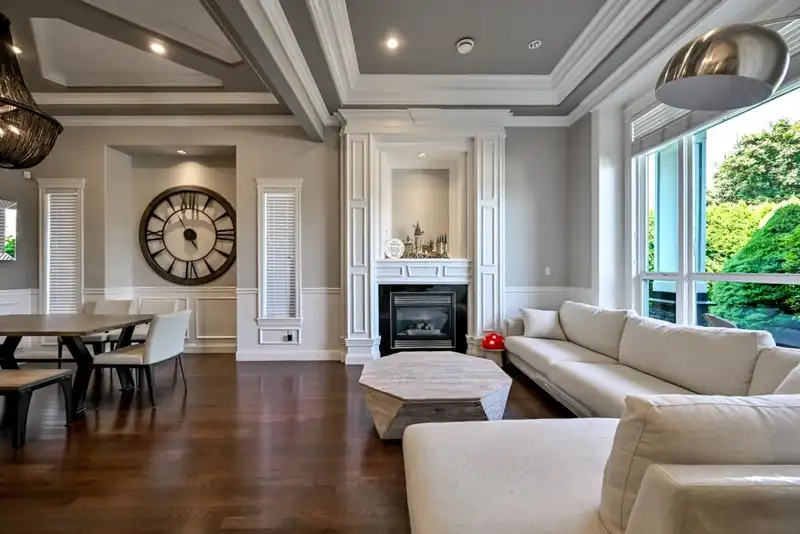 15460 111 AVENUE - photo 4 of 34