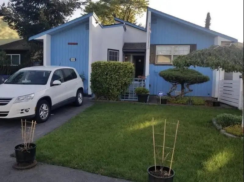 7269 129B STREET - photo 1 of 10