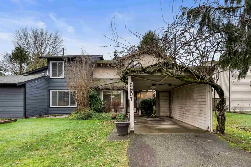 6907 134A STREET - photo 2 of 32