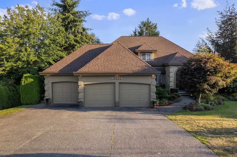 18540 54 AVENUE - photo 1 of 39