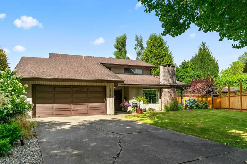 8913 JEDBURGH PLACE - photo 1 of 33