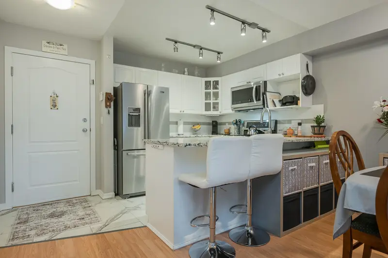 112 20896 57TH AVENUE - photo 1 of 24