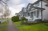 18558 64B AVENUE - thumbnail 3