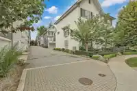 8 10433 158 STREET - thumbnail 39