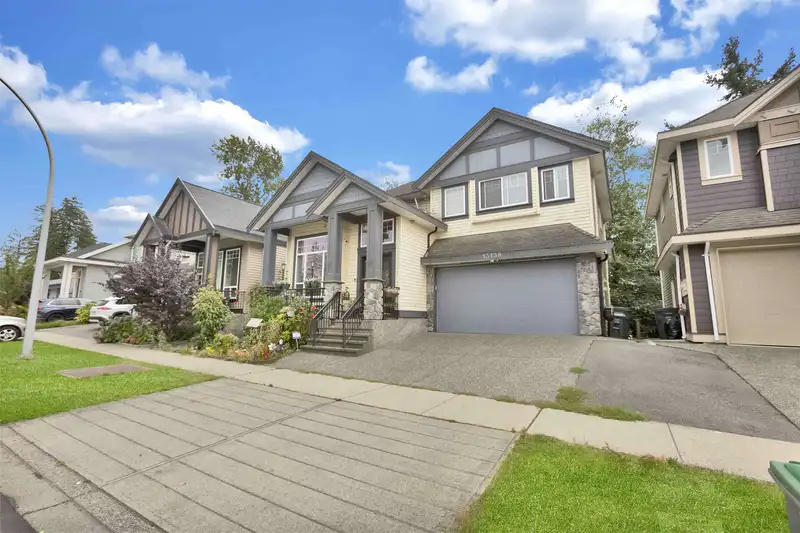 13138 58A AVENUE - photo 2 of 38