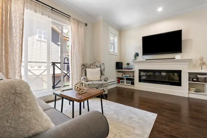 3 5957 152 STREET - photo 2 of 36