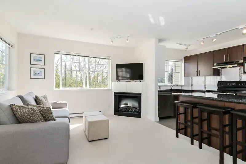 202 19366 65 AVENUE - photo 3 of 34