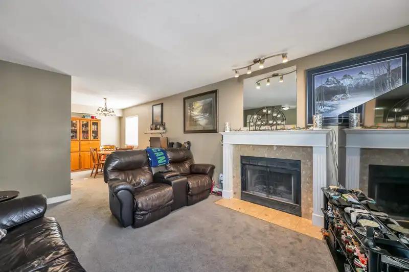 183 10077 156 STREET - photo 4 of 25